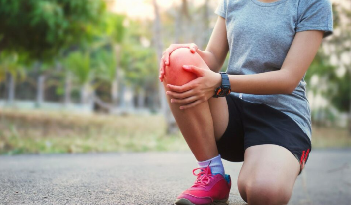 dehydration cause joint pain